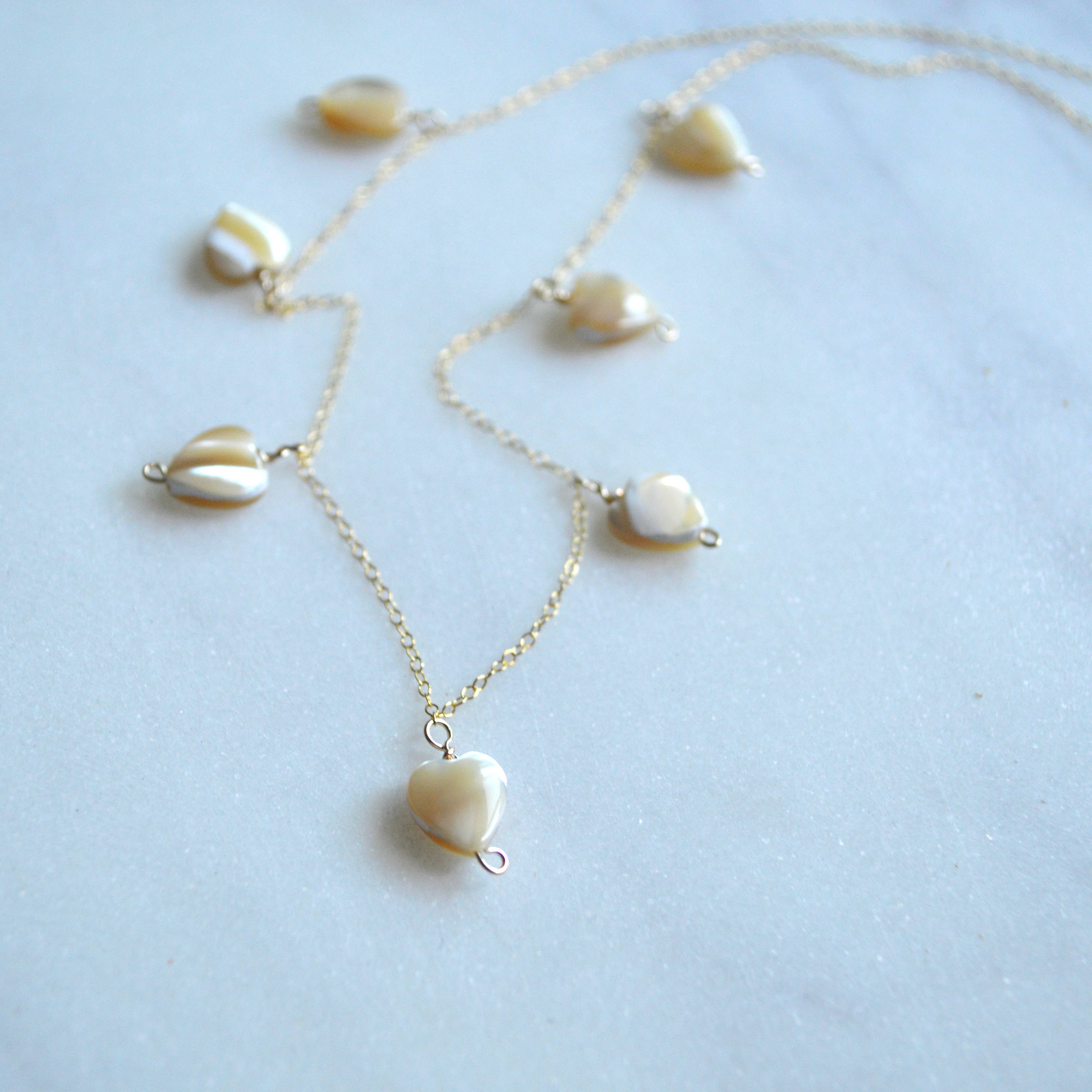 Salty But Sweet - Vendita all'ingrosso Collana con ciondolo/pendaglio - Collana con cuore in madreperla3