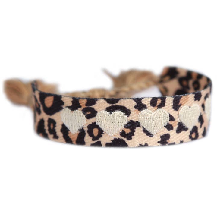 Bracciale Geweven leopard heart per la vendita all'ingrosso da parte di Love Ibiza