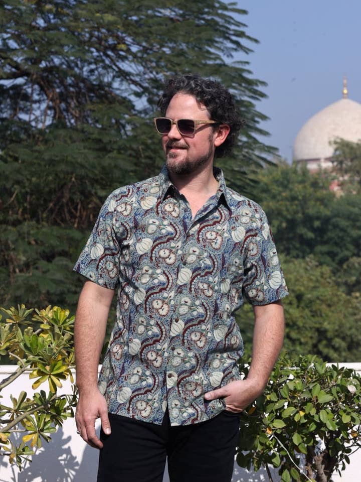 Chemise à manches courtes coquelicot pour la vente par One World Brothers