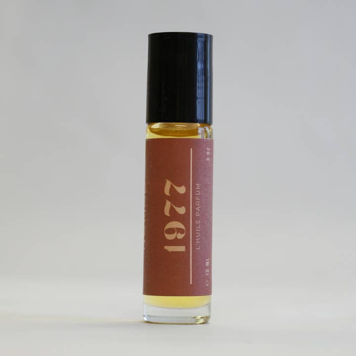 Parfum à l'huile Roll On 1977 - 10 ml pour la vente par Nomad Wax Co.
