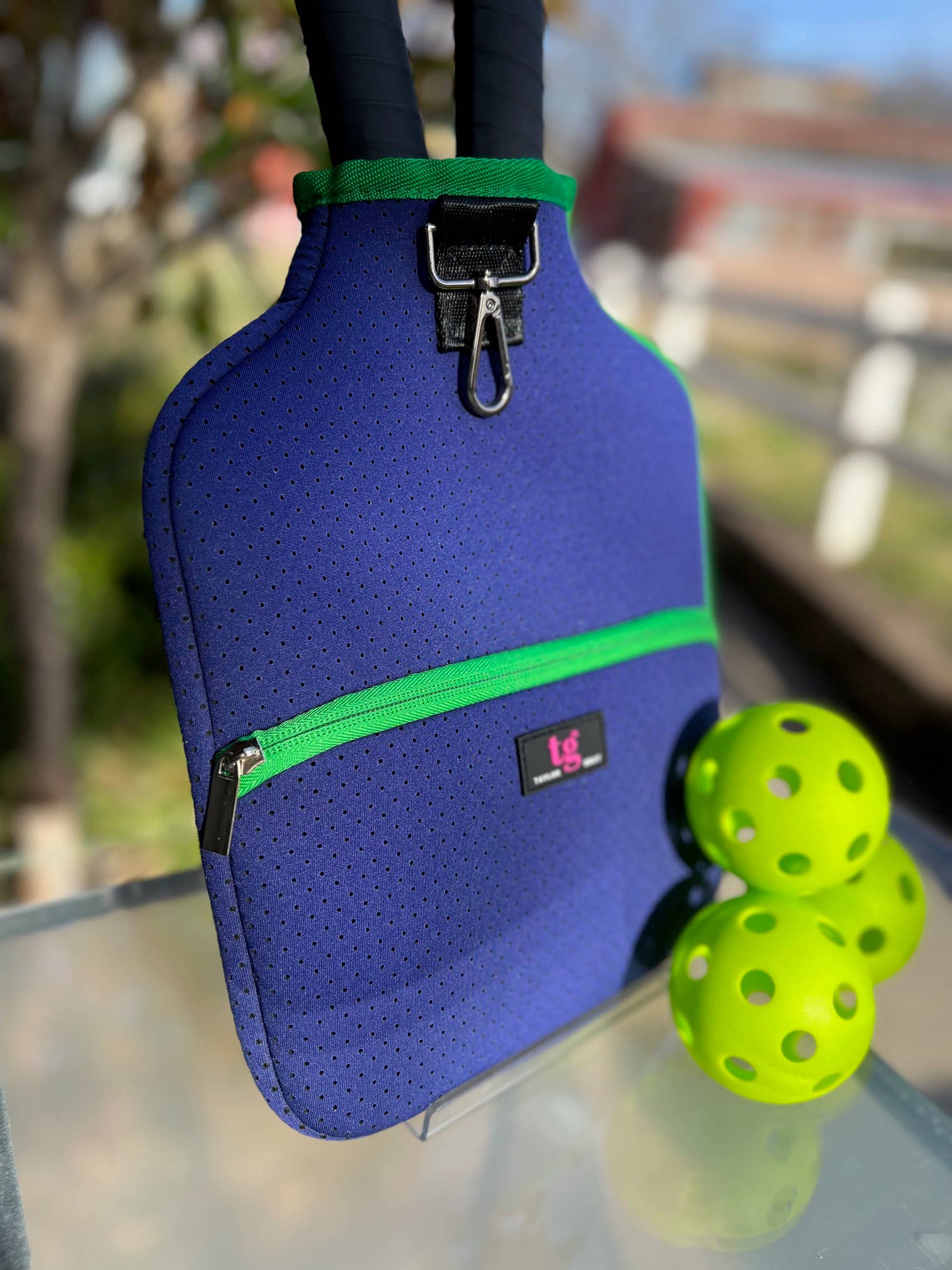 TAYLOR GRAY - Wholesale Sporting Accessories - The Lynne Pickleball Paddle Cover | shoptaylorgray4