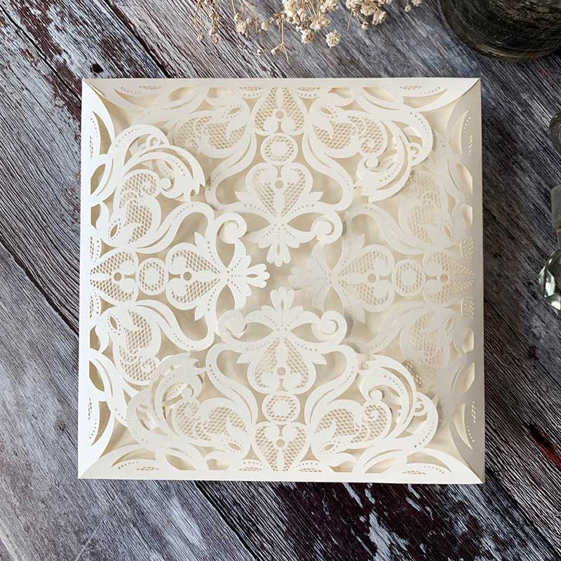 Imaginediy – Engroshandel Invitationer – Jaipur Laser Cut Invitation - Elfenben0