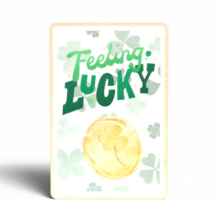 Føler mig heldig, St. Patrick's Day bæredygtigt træpostkort for engroshandel hos Lifeforce Glass, Inc.