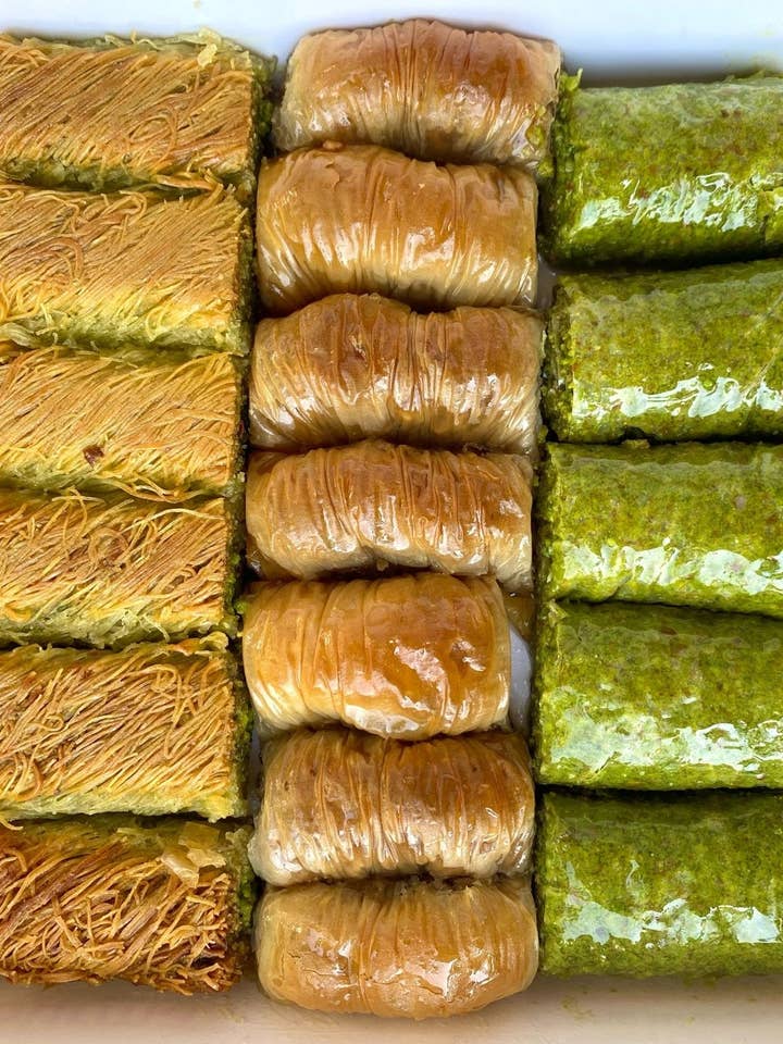 Gaziburma Mustafa Baklava à la pistache turque premium halal pour la vente par Aladdin