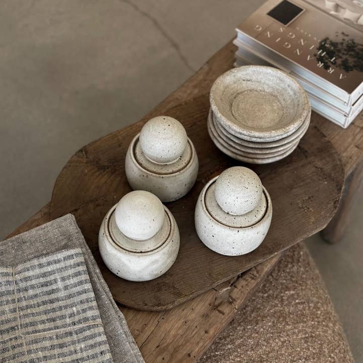 MH STUDIO - Wholesale Decorative Jar - Alabaster White Stash Jars1
