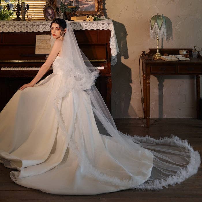 Velo de novia de catedral con ribete de sorteo - Plánchalo antes de usarlo. para venta al por mayor de LanLivia