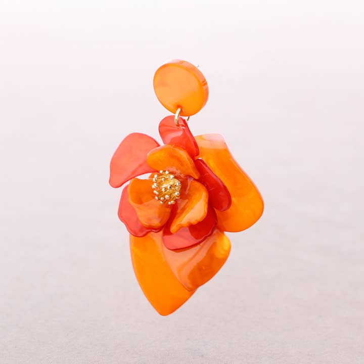La Cuerda De Sol - Wholesale Snap Jewelry - Dangling Flower Resin Earrings