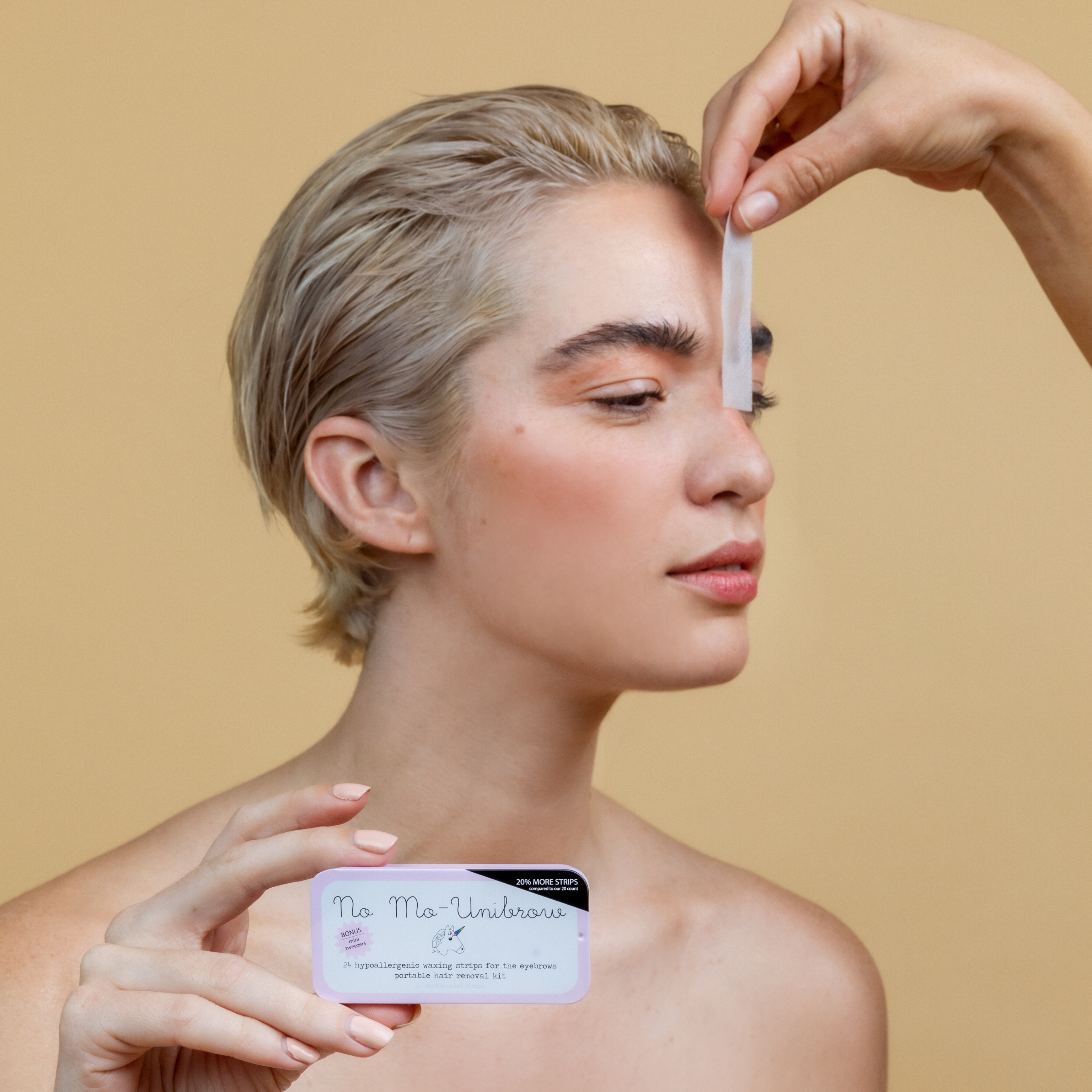 No Mo-Stache - Vente Rasoirs/correcteurs pour sourcils - No Mo-Unibrow Kit de cire portative pour sourcils (24 bandes)3