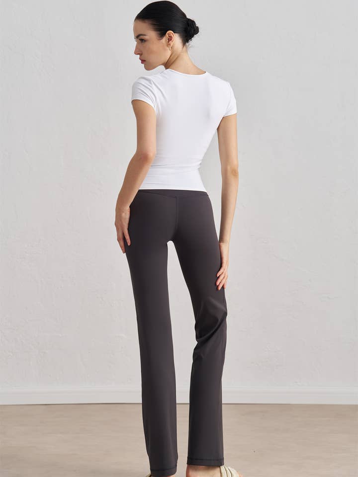 91thelabel – wholesale Athletic top – Women′s – Tessa Crew Neck Sculpting Short Sleeve Active Top T-Shirt17