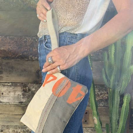 Casa Natura Design SL - Wholesale Clutch Bag - Women's - MEGAN PG45 Purse-Style Handbag0