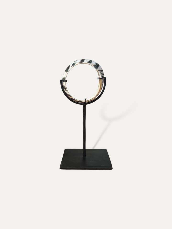 Bali-Muschel-Dekorationsring „Chakra“ für den Großhandel von Cokoha