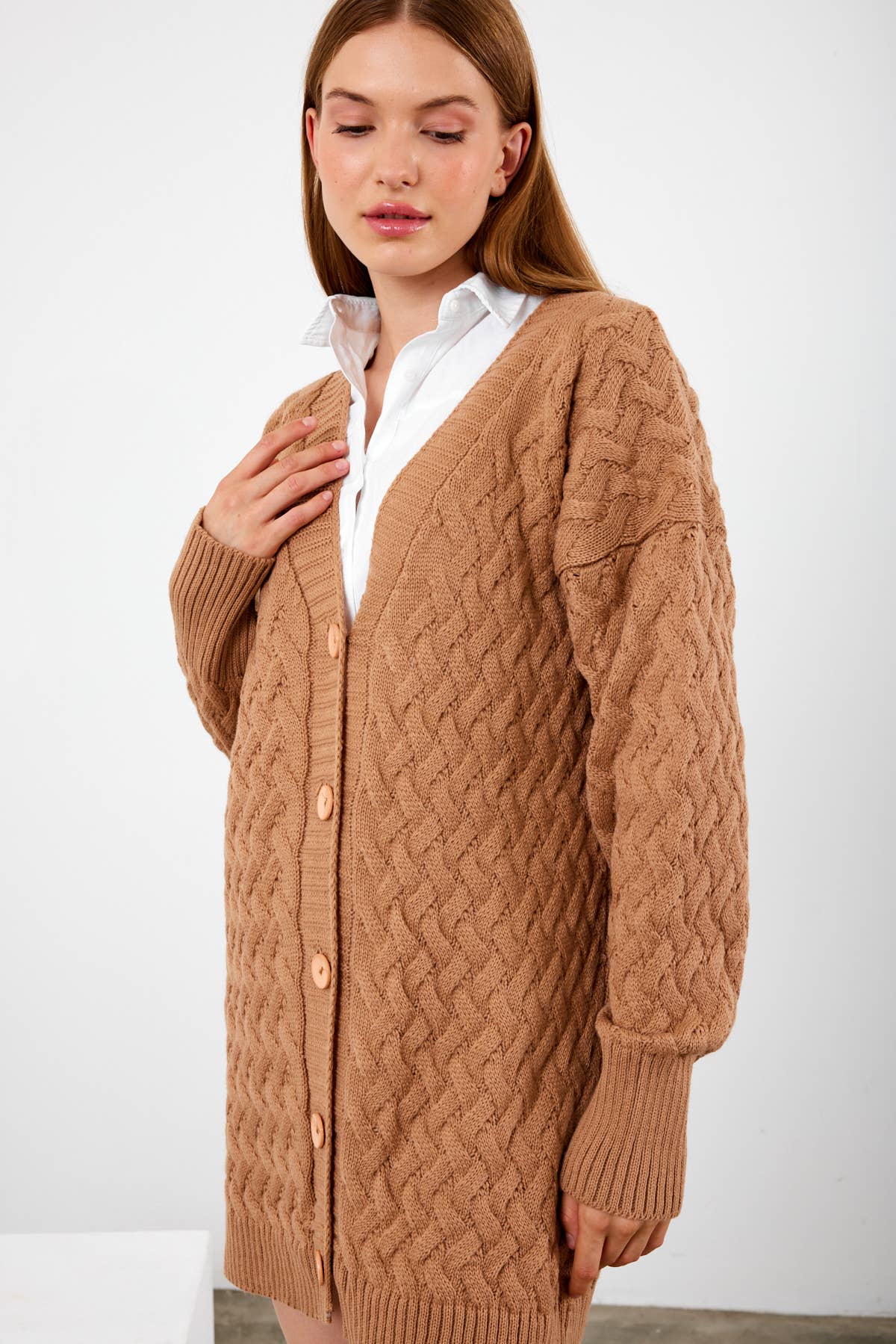 VAV NEW YORK - Vendita all'ingrosso Cardigan - Donna - Cardigan in maglia Cardigan in maglia di media lunghezza Cardigan invernale modesto19