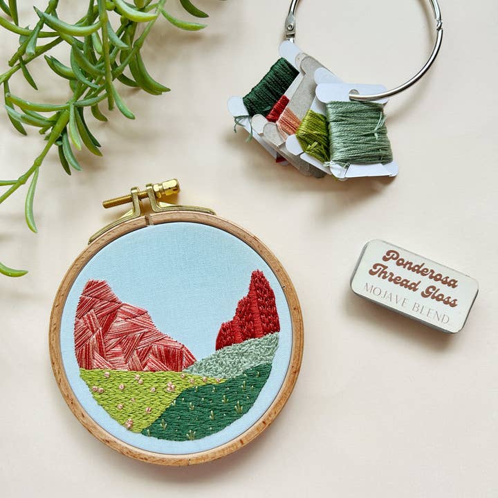 Kit de broderie paysage désertique Canyon Park pour brodeurs intermédiaires pour la vente par MCreativeJ