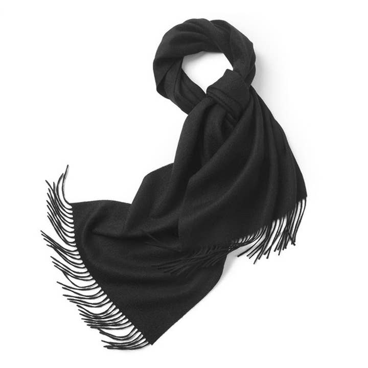 Écharpe en laine d'agneau tissée unie noire pour la vente par Hommard