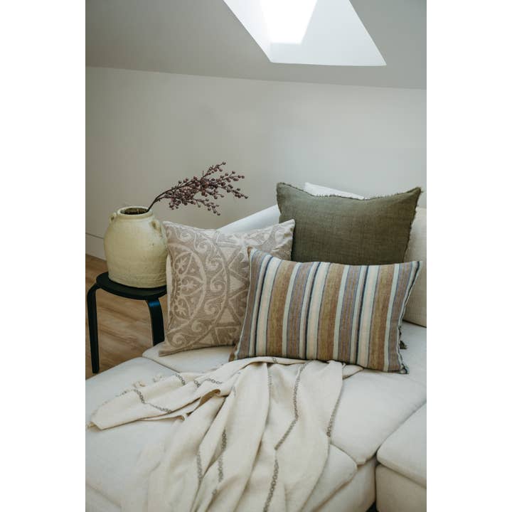 Indaba Trading - Wholesale Throw/Decorative Pillow - 20x20 Lina Linen Pillow Avocado