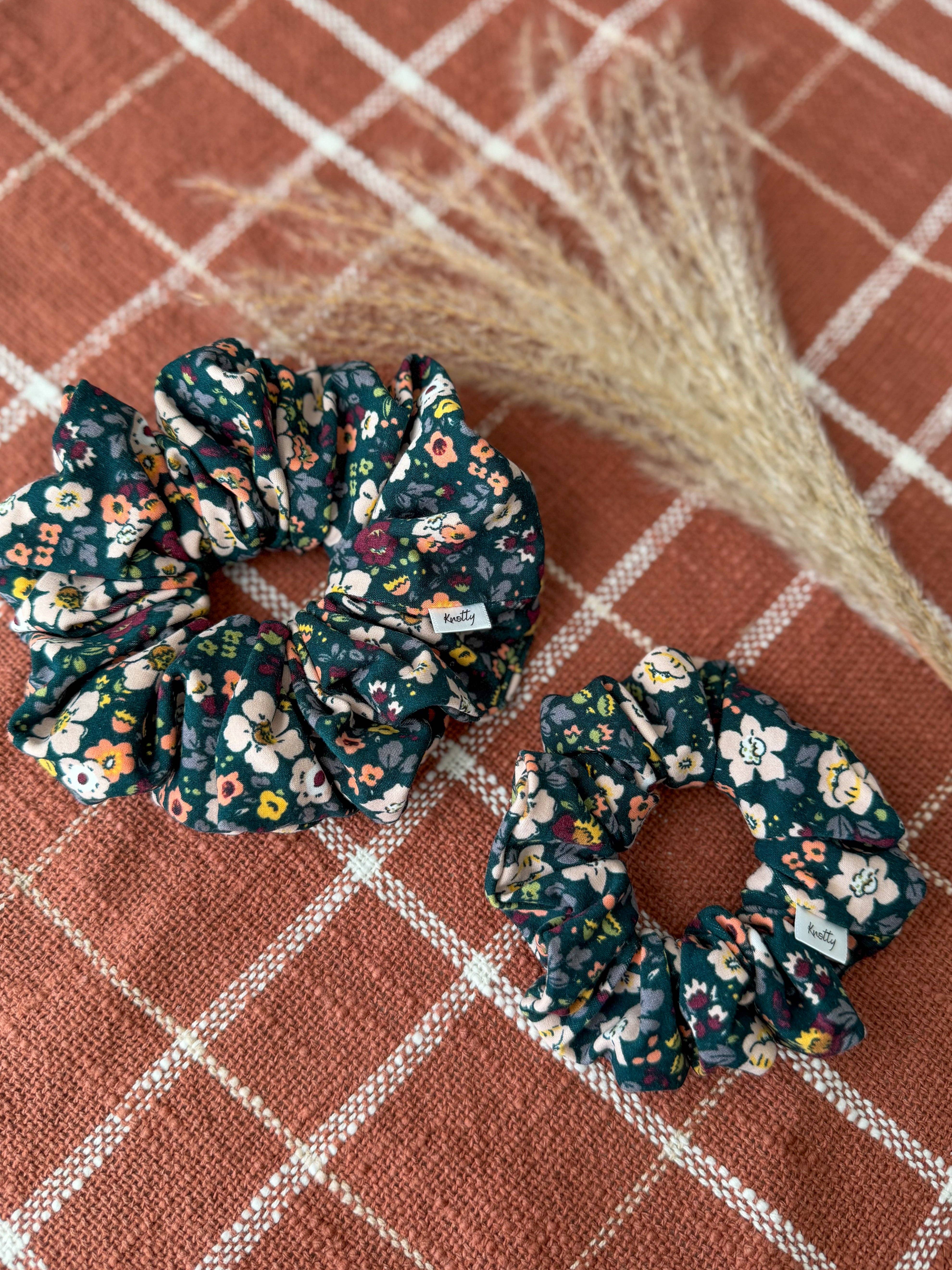 Knotty But Sweet - Wholesale Scrunchie - Dames - Logan1