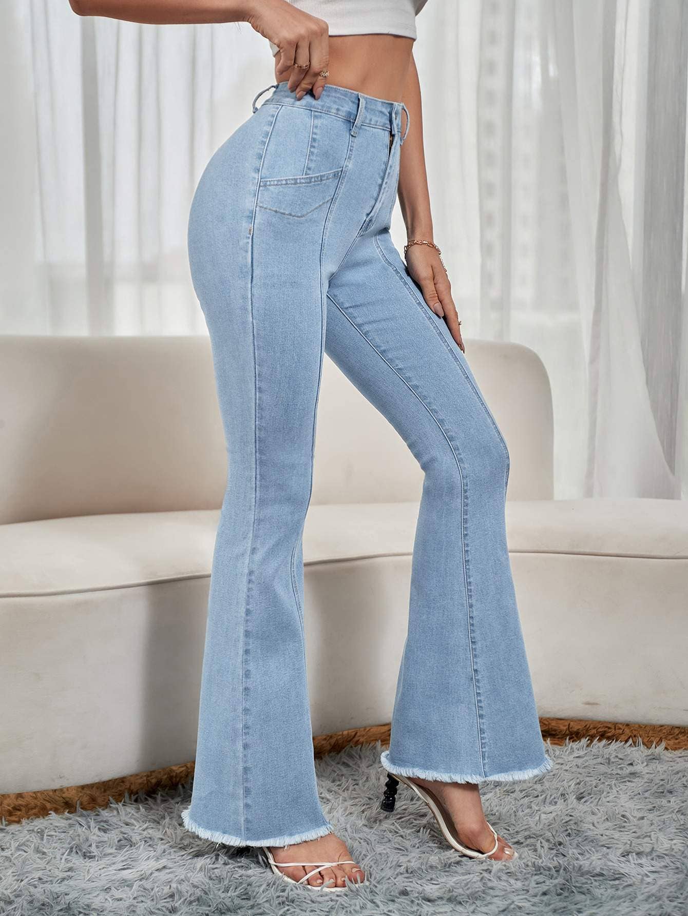 Flarix - Vente Jean – femme - jean évasé à empiècements et ourlet5