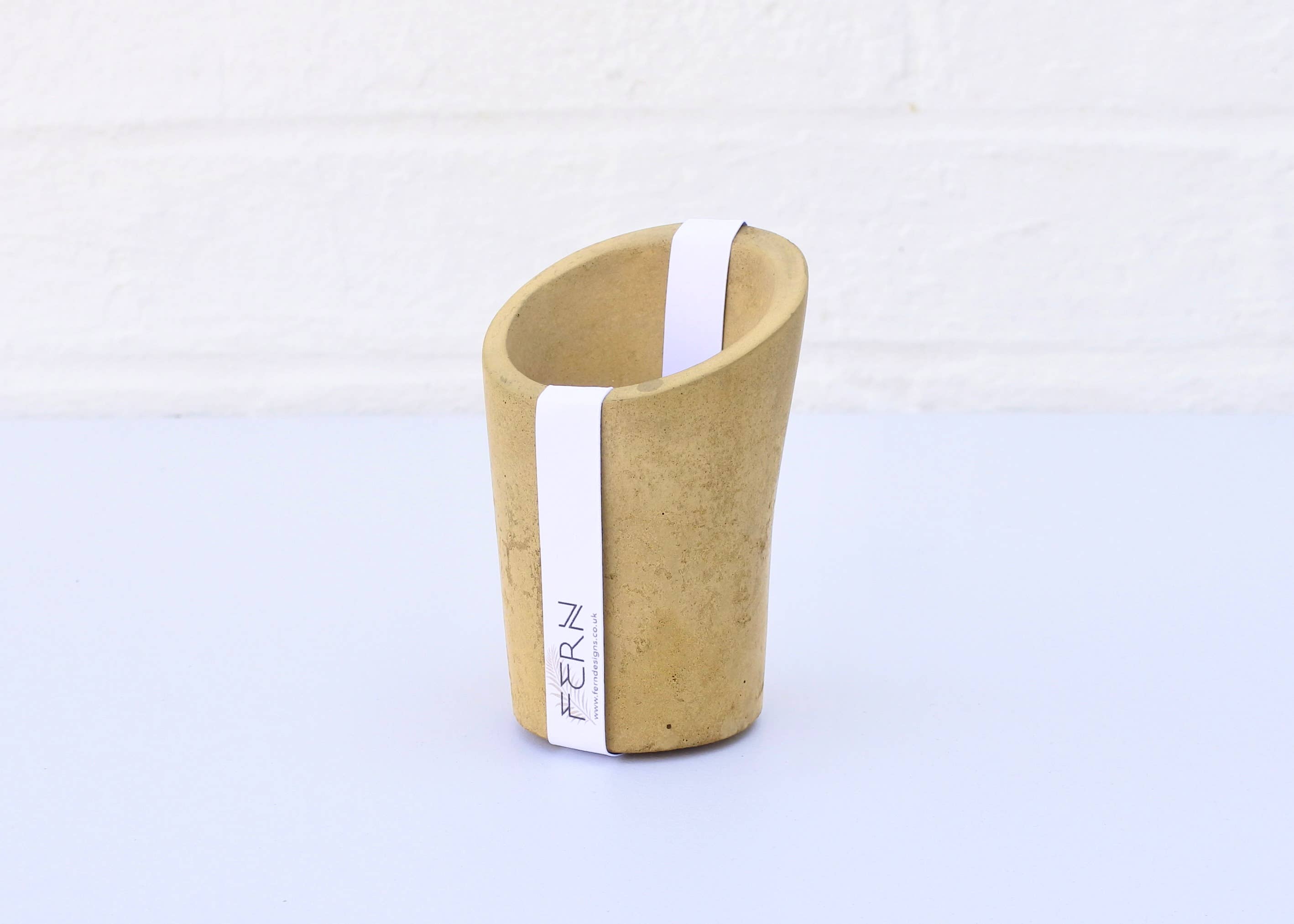 FERN Studio - Wholesale Plantenpot - Duurzaam Concrete Mini Vessel 1 - cilinder. Handgemaakt6