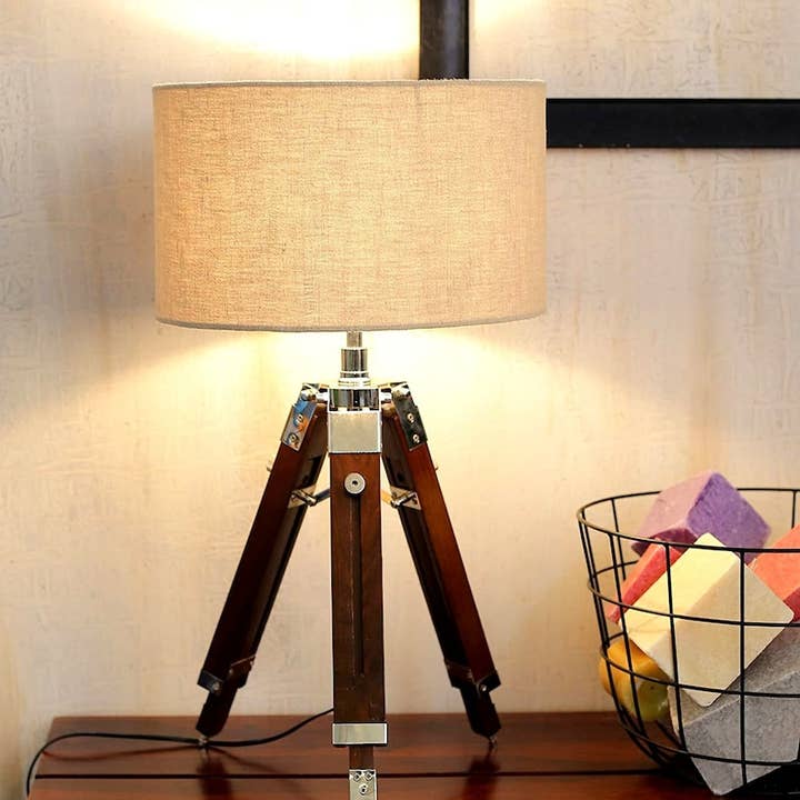 DDecorStore - Vente Lampes d'appoint/de bureau - Support de lampe de table en bois, trépied nautique chromé1