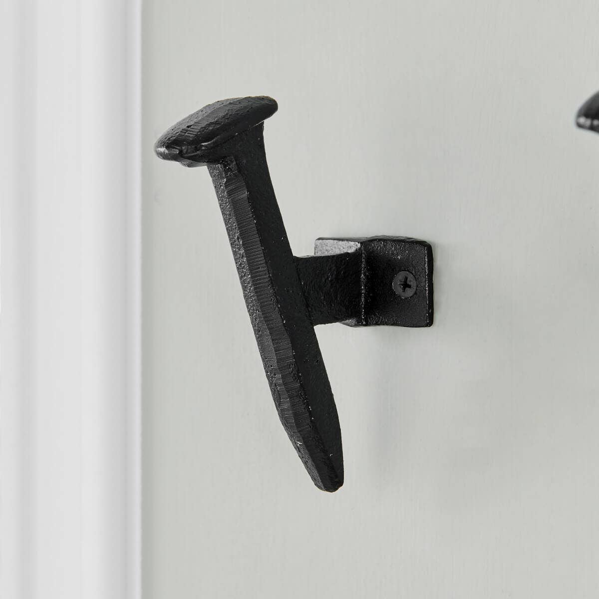 Danya B - Wholesale Wall Hook - Cast Iron Railway Nail Head Decorative Wall Hooks1