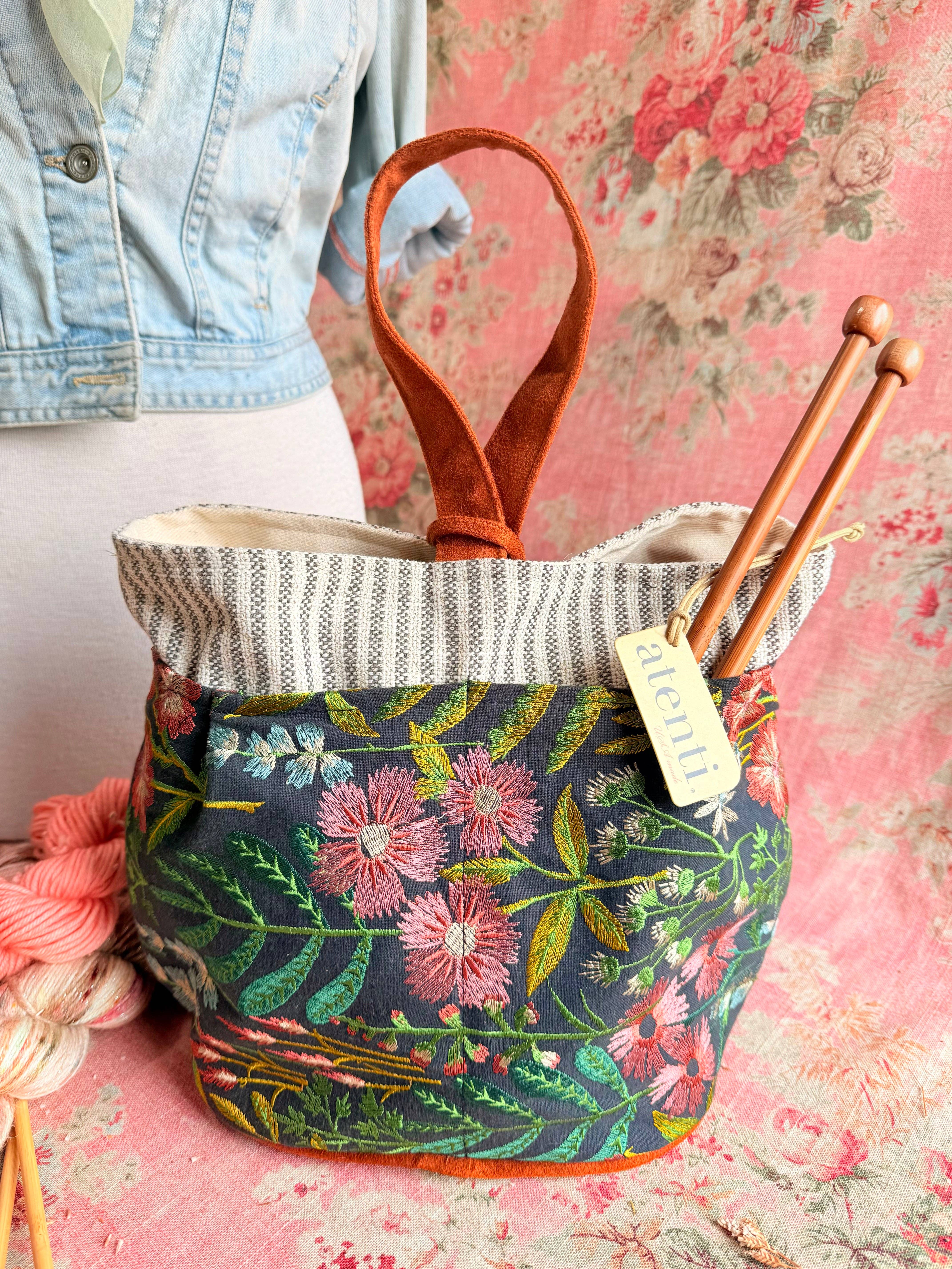 Atenti – wholesale Material för stickning/virkning – Äng Hög Caddy3