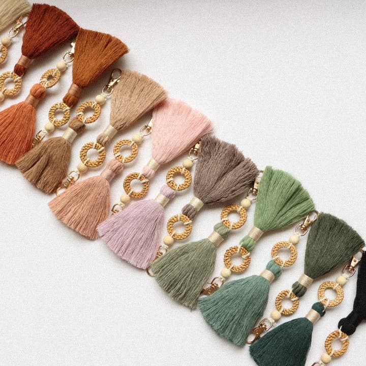 DayCrafter – Großhandel Schlüsselanhänger – Damen – Schlüsselanhänger mit ätherischem Rattan-Öl — Schlüsselanhänger mit Quaste8