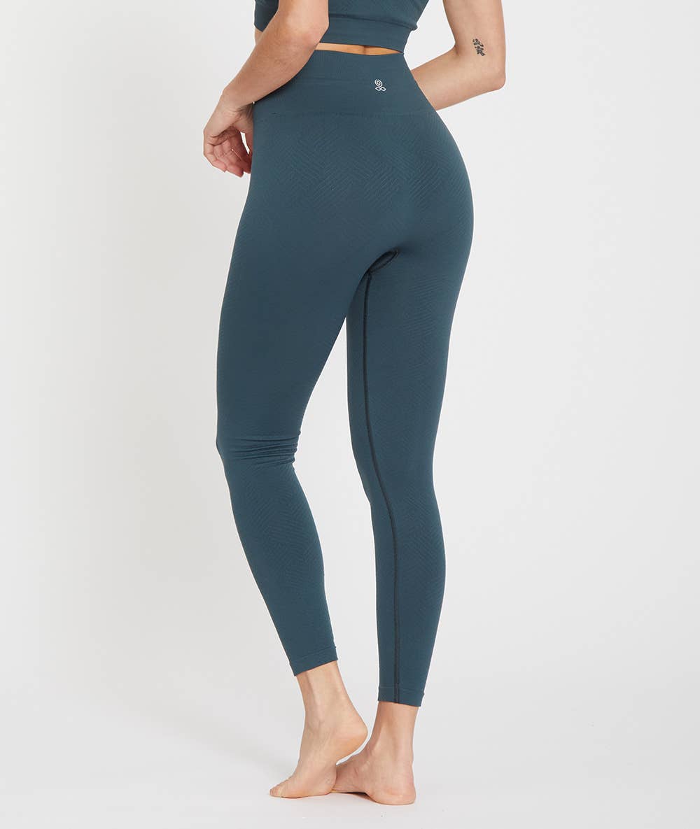 Yoga Searcher - Wholesale Athletic/Lounge Leggings - Women's - KEISHO - Legging made from recycled materials10