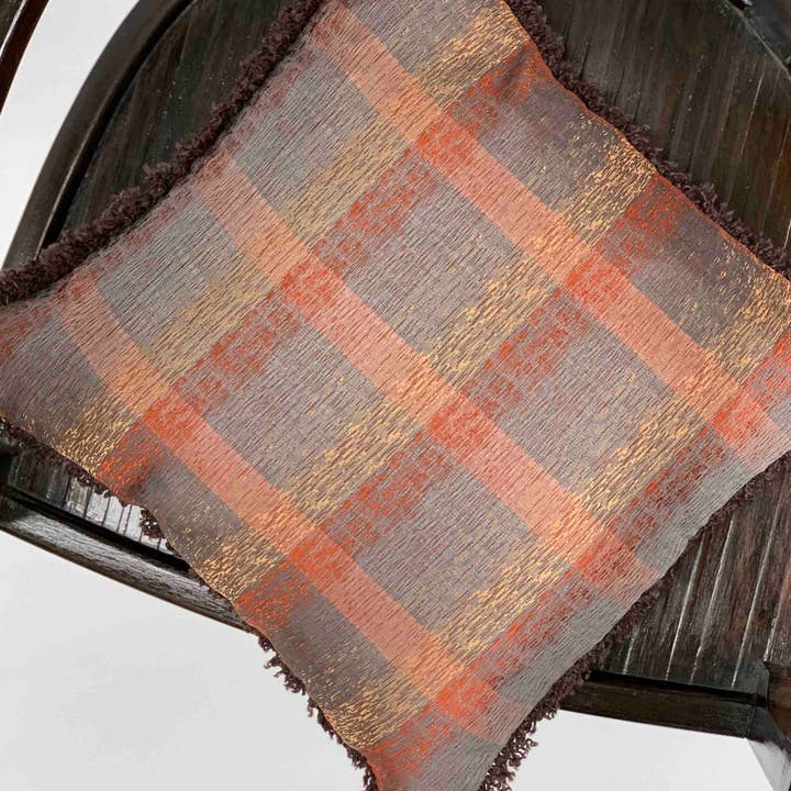 Almofada de seda vintage 40 x 40 cm Brown Check Design Cod 502 por atacado de C.C.&Co.Srl