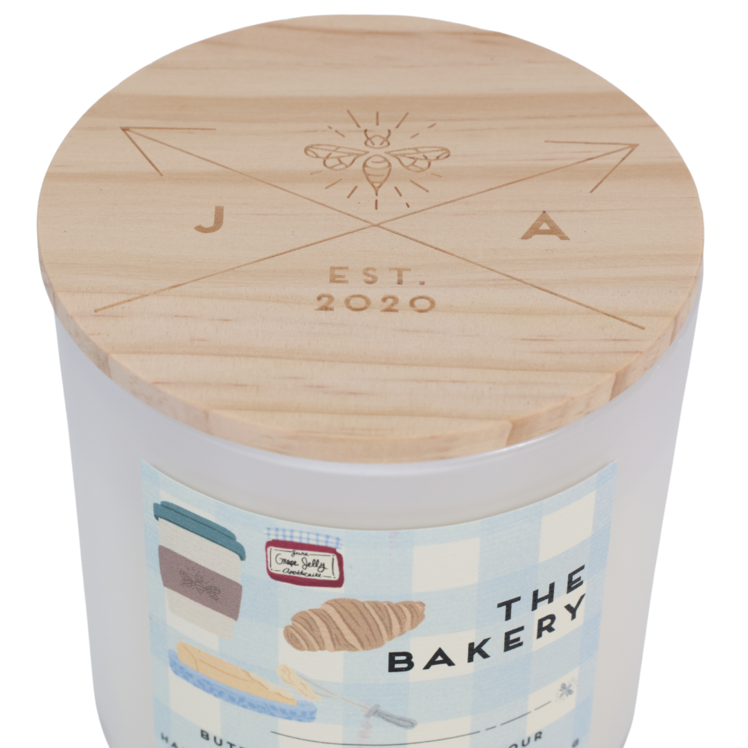 June Apothicarie - Wholesale Pot/gevulde kaars - De Bakkerij 12 oz Glazen Houten Lont Kaars1