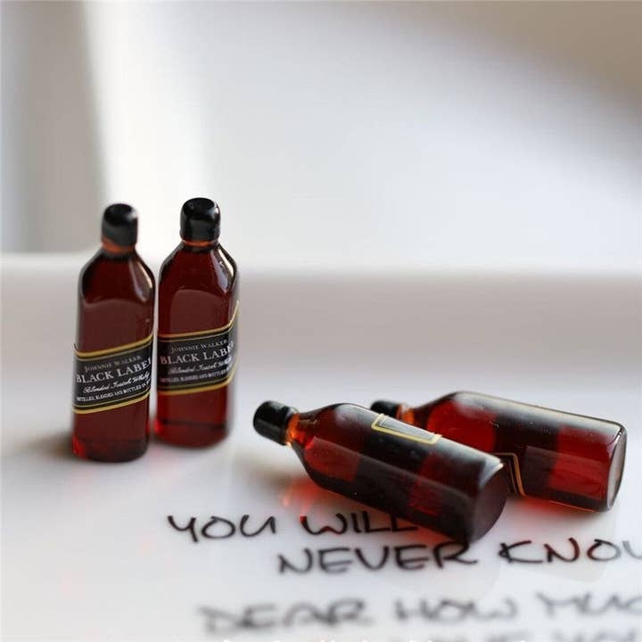 FurDecoration - Wholesale Decorative Tabletop Object - DIY Miniature Bottle Pendant Simulation1