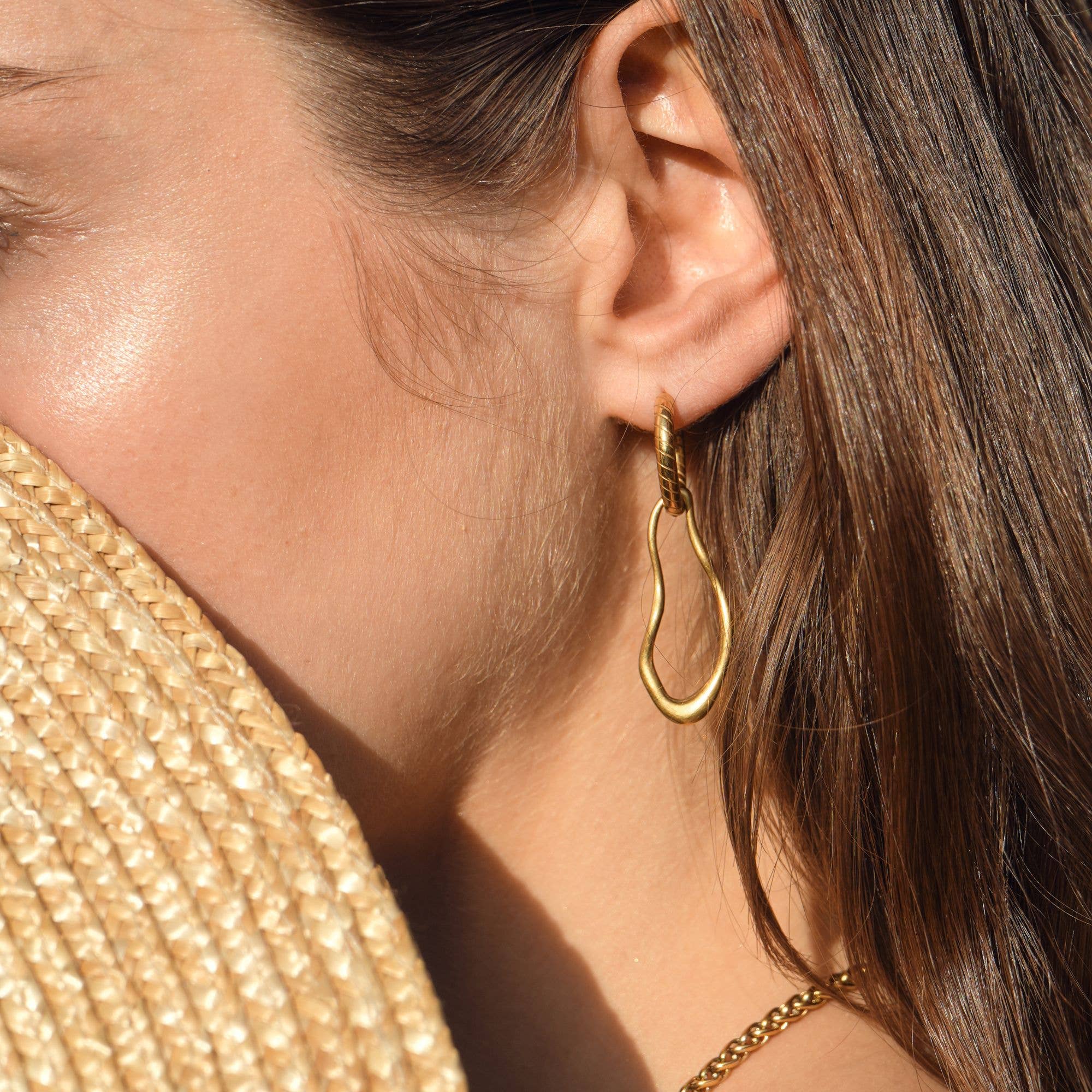 A Weathered Penny Jewellery – wholesale Hoop earrings – Yuna Drop Hoops2