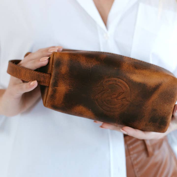 Hunter Wash Bag for wholesale by NILA BAGS