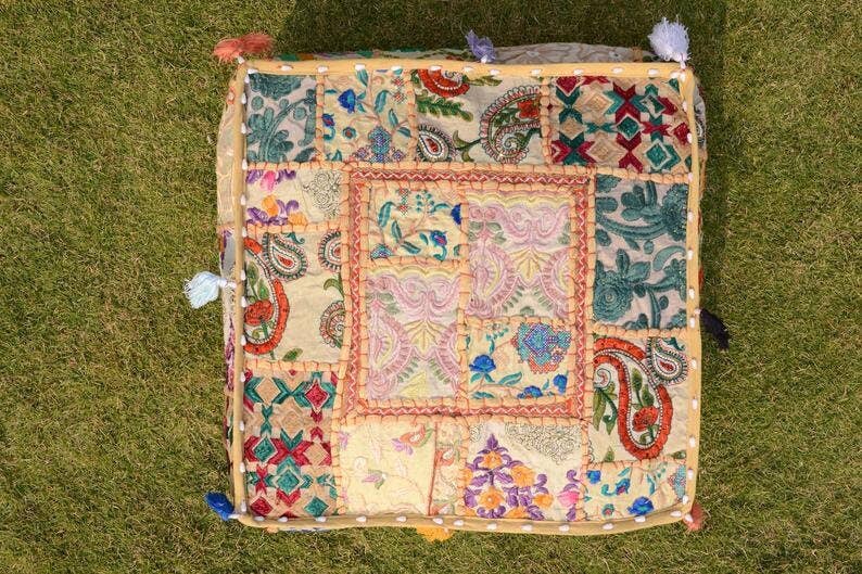 GYPSY STUDIO – wholesale Golvkudde – Bohemisk golvdyna med dekorativt överdrag i sari-patchwork1