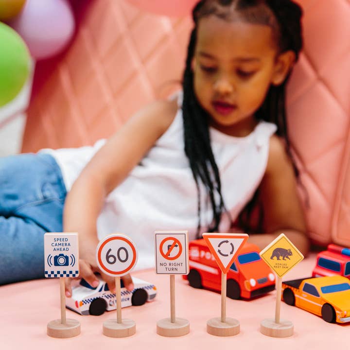 Make Me Iconic - Wholesale Wood Toy - Kids - WOODEN TOY - LOOSE CHANGE AUSSIE ROAD SIGNS