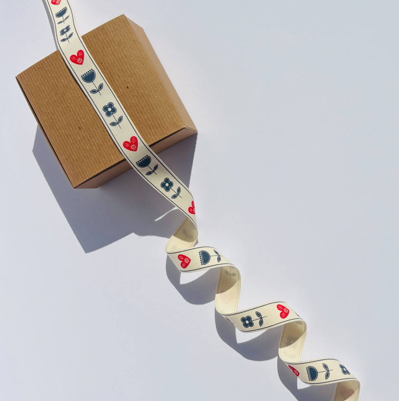 Scandinavian Hearts - Wholesale Ribbon - Gift Wrapping - Scandinavian Floral Folk Art Cotton Ribbon (5 yards)4