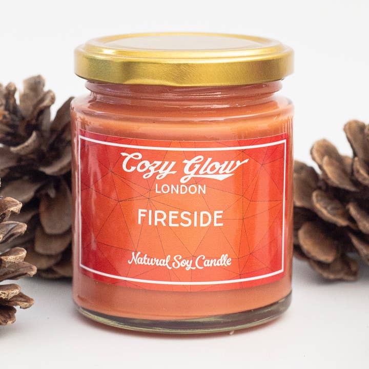 Grande bougie de soja Fireside pour la vente par Cozy Glow Candles & Home