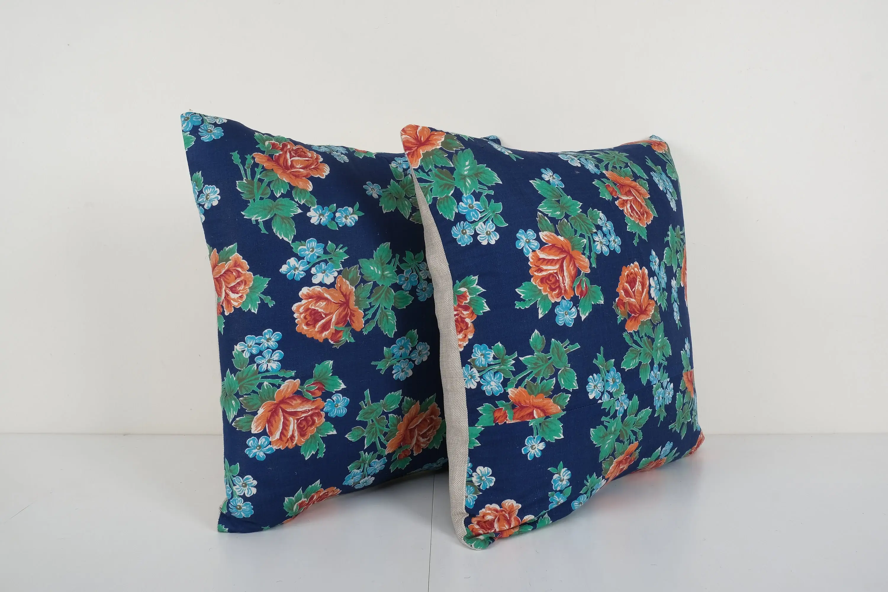 Vintage Pillows Store - Wholesale Throw Pillow Cover - Set Floral Pillow Cases Made from Mid-20th Century Uzbek 1