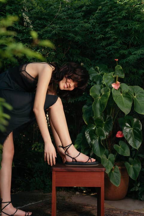 Schwarze Azelini Mooring Sandale für den Großhandel von Insecta Shoes