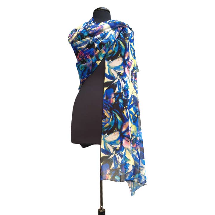 Tragetuch CAMILLE aus Netzstoff mit langem und breitem Aufdruck für den Großhandel von Elana Kattan