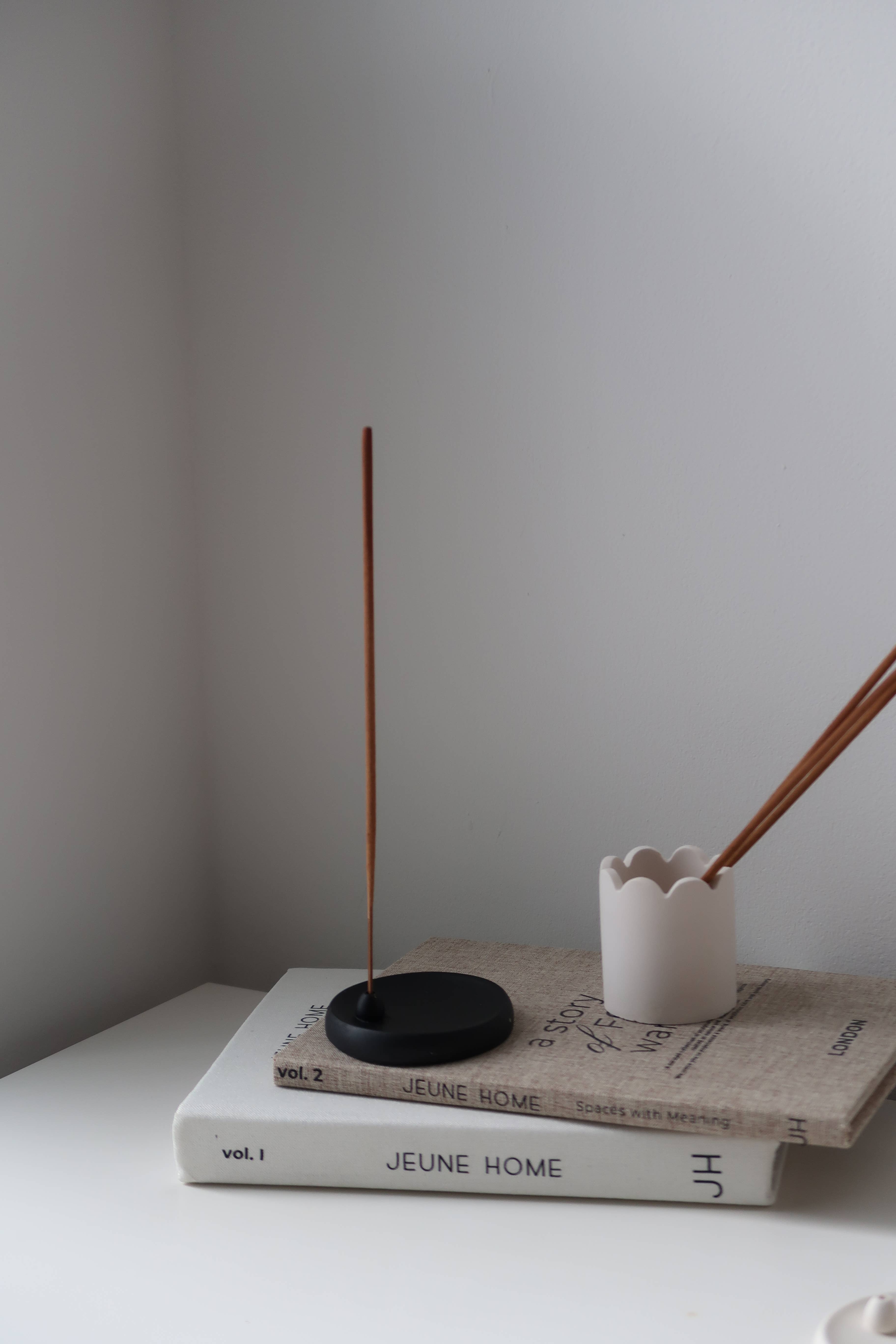 Jeune Home - Wholesale Incense Holder - Scandi Round Incense Holder7