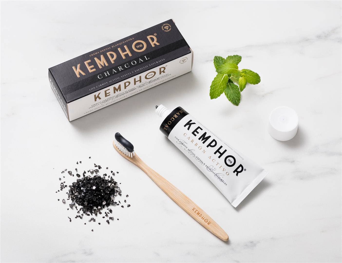 Laboratorios Verkos S.A - Wholesale Toothpaste - KEMPHOR 1918 Charcoal Whitening Cream 75 ml2