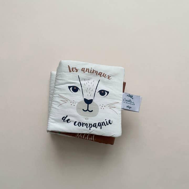 Livre d'éveil les Animaux de compagnie pour la vente par Carotte & Cie
