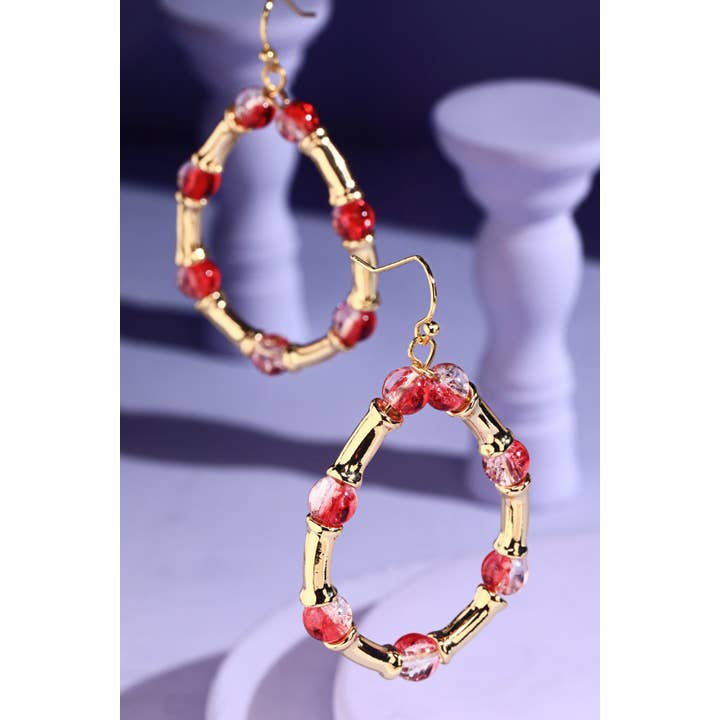 Urbanista – Großhandel Ohrhänger – Tropfenförmige Ohrringe aus perlenbesetztem Metall 1