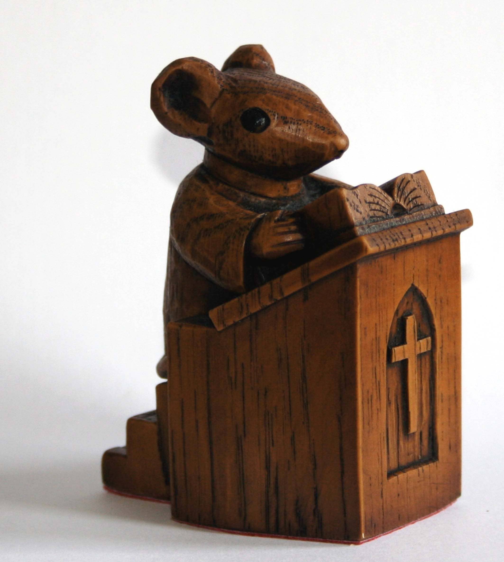 Oakapple Designs Ltd - Wholesale Decorative Figurine - Church Mouse In The Pulpit. Reproduction Carving Ornament.8