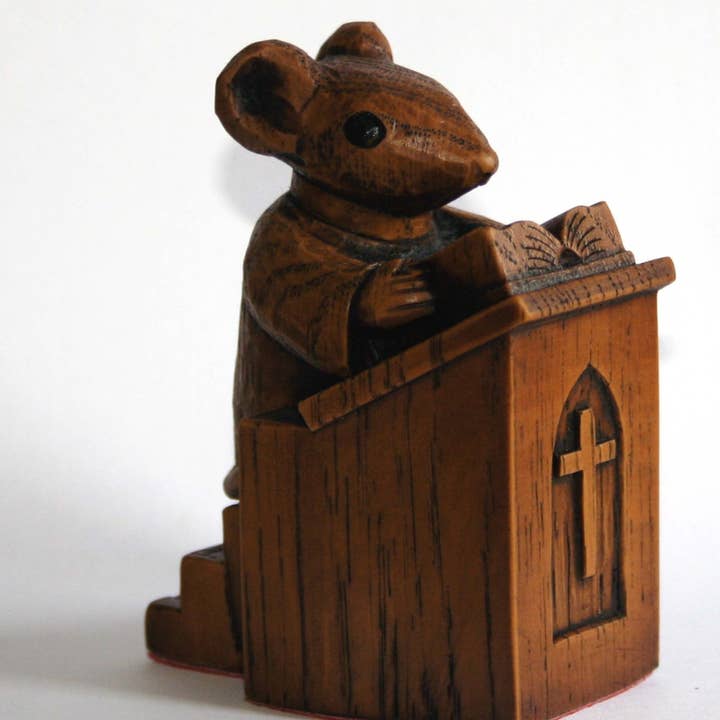 Oakapple Designs Ltd - Wholesale Decorative Figurine - Church Mouse In The Pulpit. Reproduction Carving Ornament.8