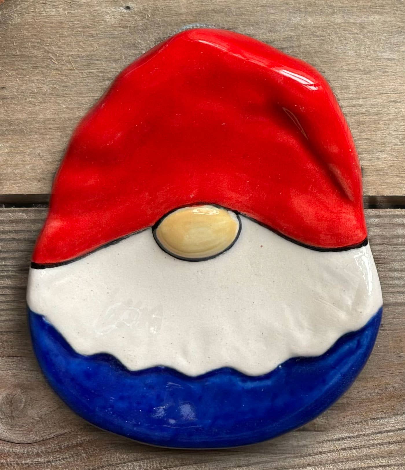 August Ceramics – wholesale Jewellery dish – Ceramic Gnome dishes comes in a pack of 4 different colors.3