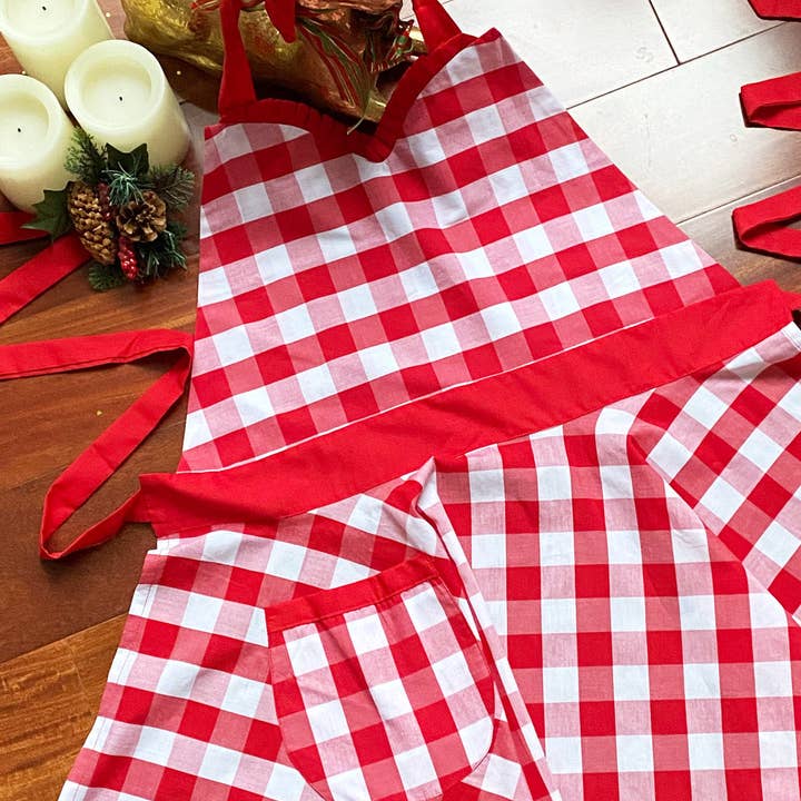 Wrapables.com - Wholesale Apron - Wrapables Adjustable Flirty Hostess Apron25