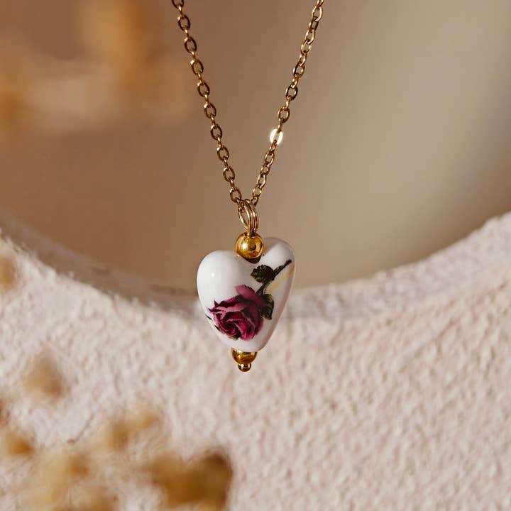 Collana in porcellana con stampa a cuore per la vendita all'ingrosso da parte di Vachana