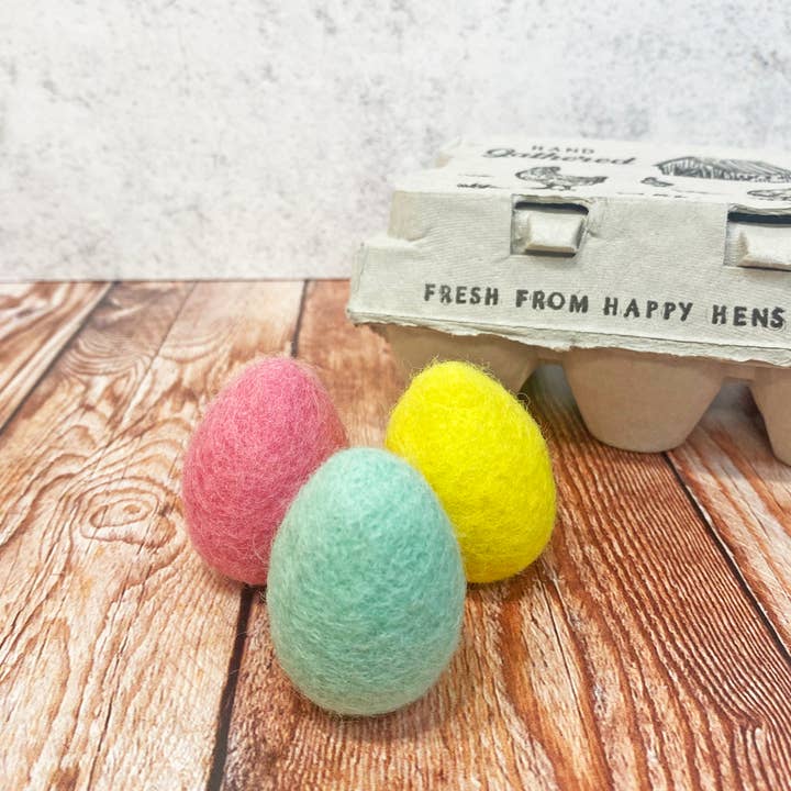 Juego de 3 mini huevos de fieltro Flores de mayo | Huevos de Pascua para venta al por mayor de Oakwind Hollow