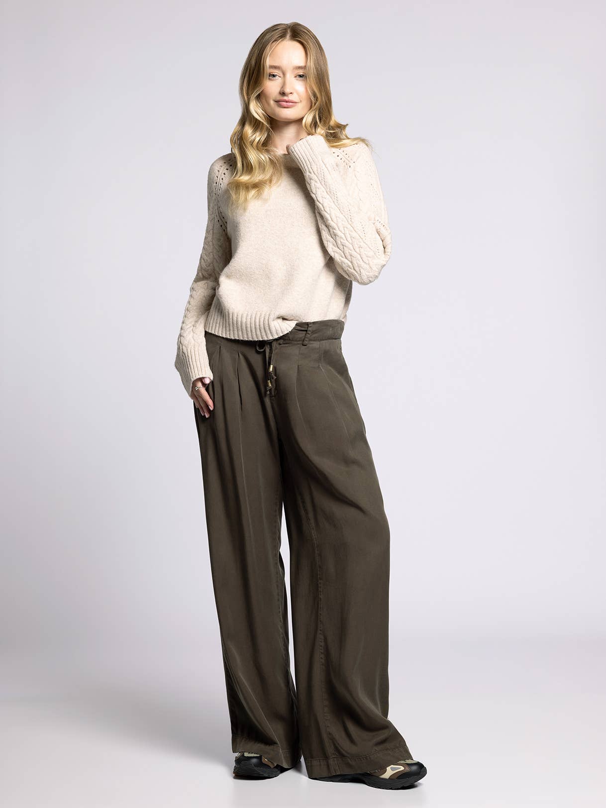 Weekend Los Angeles - Wholesale Knit Sweater - Women's - Knit Raglan Sweater - ZOEY SWEATER5